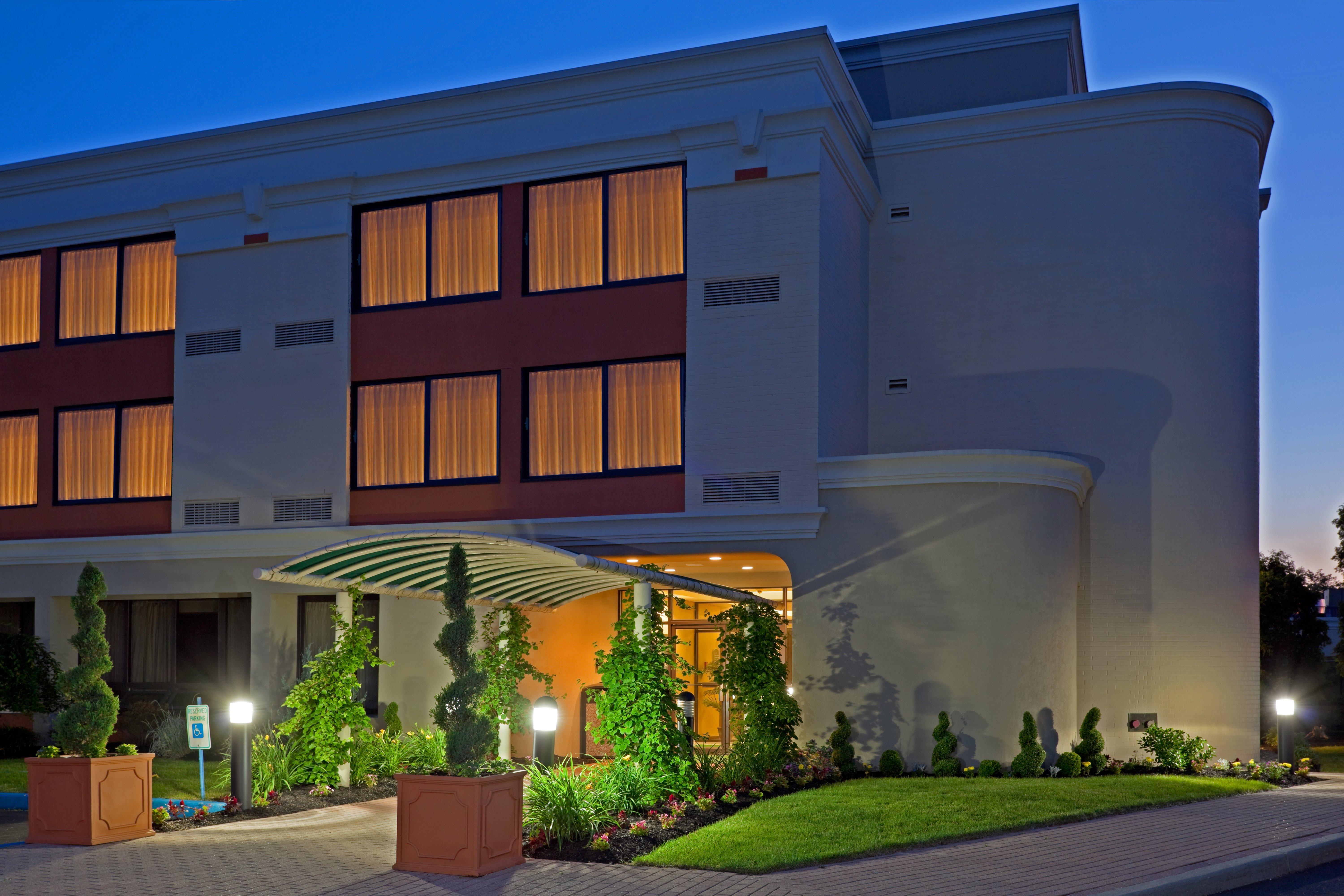 Armoni Inn & Suites Orangeburg Exterior photo